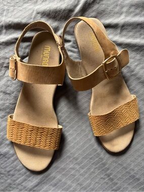 Munro Tan Braided Strap Women's Sandals size 10.5